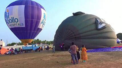 Балонена фиеста в небето над Индия (ВИДЕО)