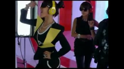 Big Bang ft. Cl - Hot Issue 