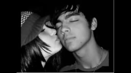 Joe And Demi Kissing