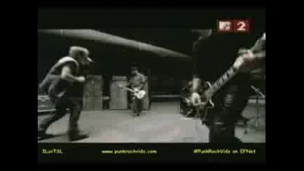 Godsmack - Straight Out Of Line