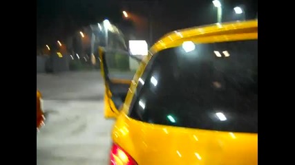 Mercedes - Benz R350 on 28 Dub Stahola Floaters
