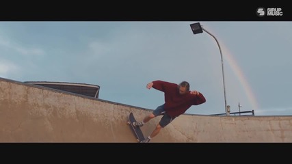 Djerem - Never Look Back (official Video)