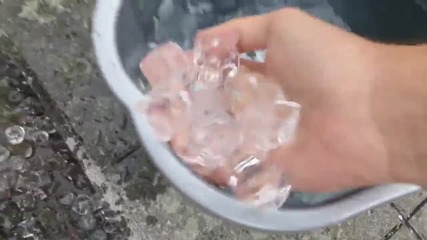 Zoella Als Ice Bucket Challenge