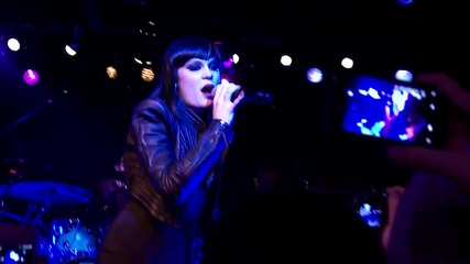 Jessie J - Mamma Knows Best 2011 Live Hq