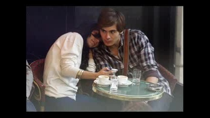 Zanessa In Paris Zac Shoulders Vanessa ! Paparazzi ! Oct. 02