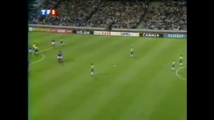 Страхотен гол на Роберто Карлош от пряк свободен удар / Бразилия - Франция || 1997 ||