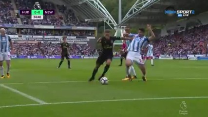 Хъдърсфийлд - Нюкасъл 0:0 /полувреме/