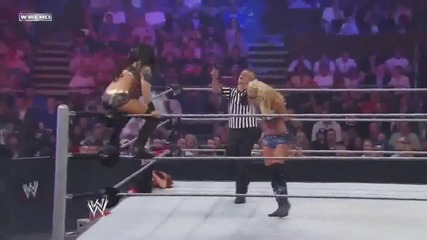 Gail Kim - Blockbuster Neckbreaker