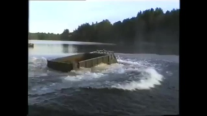 Скок с камион амфибия