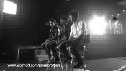 Jonas Brothers - Walmart Soundcheck Preview