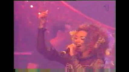 Spice Girls - Live in Istanbul - 02 - Who do you think you are
