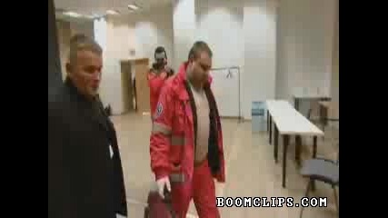 Жена се побърква от радост и ... смях 
