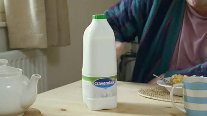 Cravendale - Cats with Thumbs