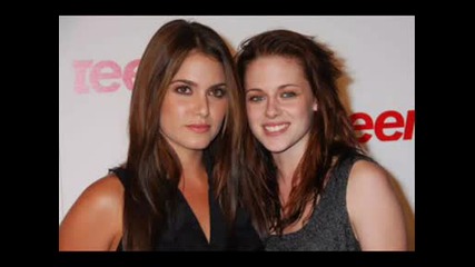 Kristen Stewart and Nikki Reed.wmv