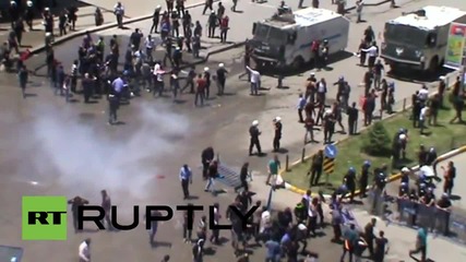 Turkey: Riot police clash with nationalists, Kurds at Erzurum rally