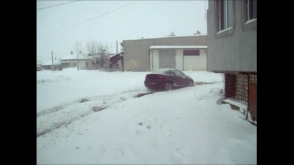 Опел Тигра в снега