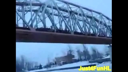 Групов скок от мост