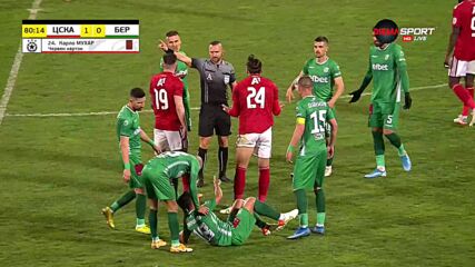 Брутално нарушение и червен картон за Мухар