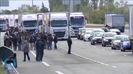 Ferry Workers Block Calais Port Again in Dispute
