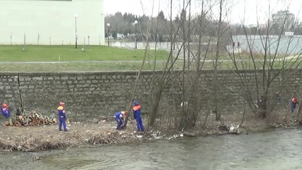 Прочистиха коритото на реката в Благоевград