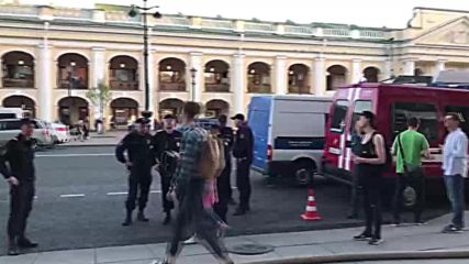 Russia: Emergency services respond to St Petersburg department store blaze