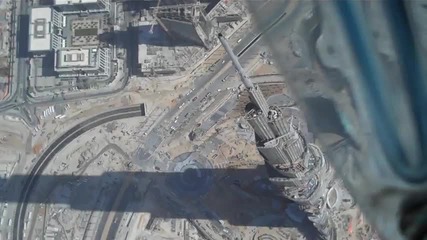 Страшна гледка над Burj Dubai 