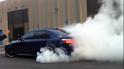 Bmw M5 Burnout!!!