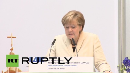 Germany: Greece needs to implement the Troika agenda - Merkel