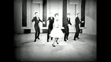 Nancy & Frank Sinatra - You Make Me Feel So Young