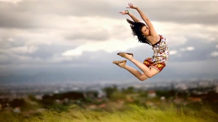 Deepcentral - Music Makes Me Free (radio edit) 