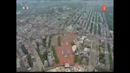 Армин ван Бюрен празнува с националният отбор на Холандия