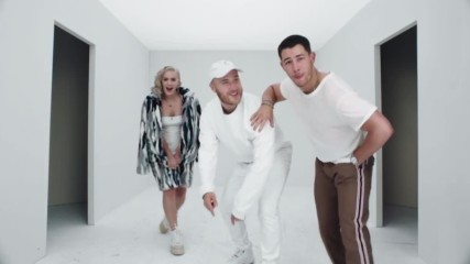 Nick Jonas - Remember I Told You feat. Anne - Marie & Mike Posner ( Официално Видео )