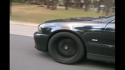 Bmw E92 M3 vs E39 M5 