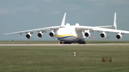 Красота !!! Най-големият транспортен самолет в света–" Антонов " 225–" Мрия"