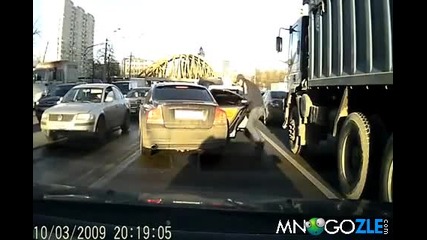 Обир на кола с кола