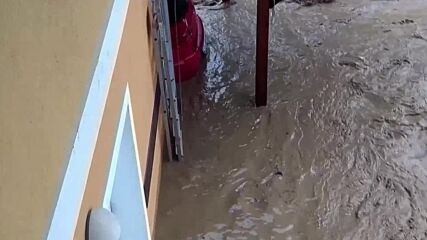 Тежки наводнения в Австрия (ВИДЕО)