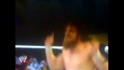 Още една загуба за The Shield (daniel Bryan & The Usos печелят) - Wwe Smackdown 20.09.13