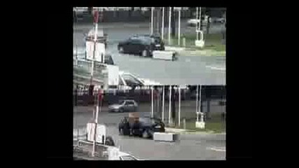 Жени Зад Волан