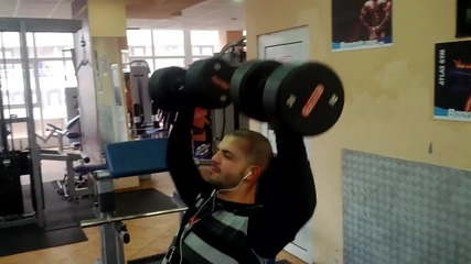 36kg dumbbell shoulder press