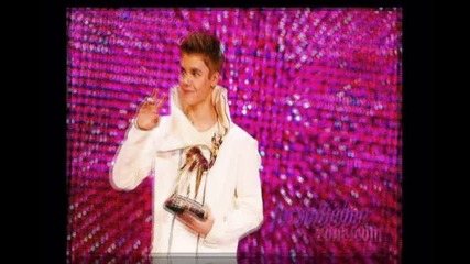 Н О В И снимки на Джъстин ! //2011 Bambi Award //