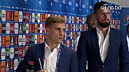 Германия и Франция пристигнаха на "Велодром"