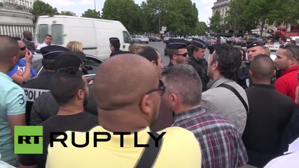 France: Taxi drivers get pepper sprayed as they protest against Uber