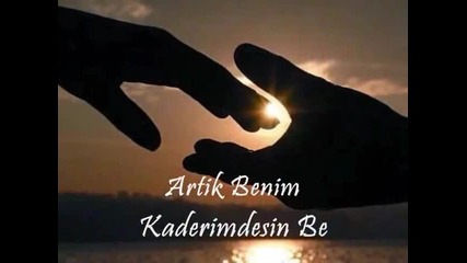 Bu sarkim sibelime gelsin Gece gunduz Haklimda Senn Artik sensiz Yapamam Seni sewiyorum :* :* :*