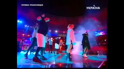 New! Rihanna - Disturbia' Live at Shakhtar Donetsk 75th Anniversary * H Q *