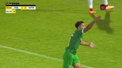 Изстрел на Кайо Видал срещна гредата