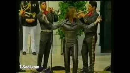 Талия Пее На Живо В Белия Дом - 2001
