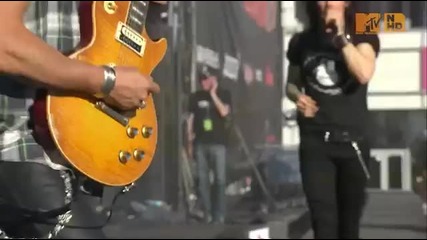 Slash ft. Myles Kennedy - Dirty Little Thing ( Rock Am Ring 2010 )