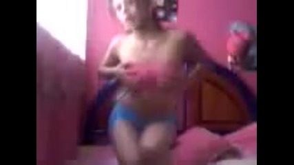 Секси мацка танцува 163 