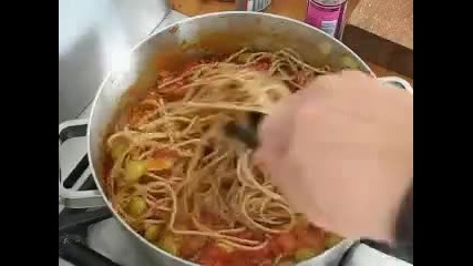 Рецепта за спагети Болонезе с маслини 
