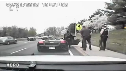 Полицай спира батман